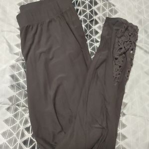Maurices Grey legging capris